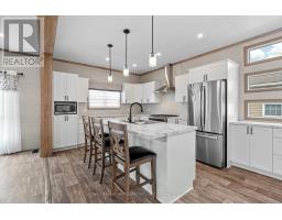 118 SANDBAGGER CRESCENT - 11