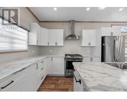 118 SANDBAGGER CRESCENT - 13