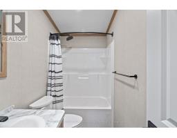 118 SANDBAGGER CRESCENT - 24