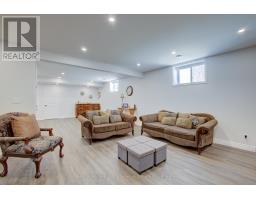 19 WINCHESTER CRESCENT - 23