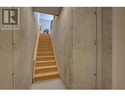 19 WINCHESTER CRESCENT - 29