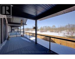 19 WINCHESTER CRESCENT - 35