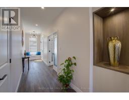 19 WINCHESTER CRESCENT - 4