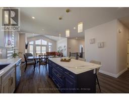 19 WINCHESTER CRESCENT - 9