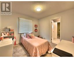 2938 DOYLE DRIVE - 23