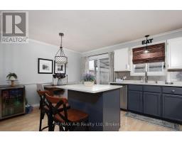 398 DAYNA CRESCENT - 11