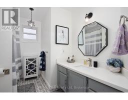 398 DAYNA CRESCENT - 23