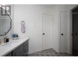 398 DAYNA CRESCENT - 24
