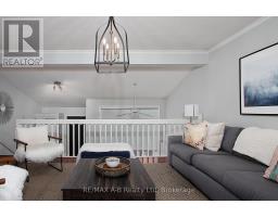 398 DAYNA CRESCENT - 8