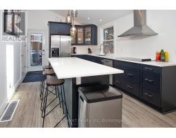 210 JONES STREET W - 10