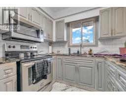 35 SHAFTSBURY DRIVE - 14