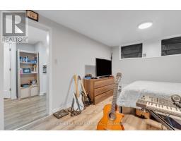 35 SHAFTSBURY DRIVE - 21