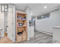 35 SHAFTSBURY DRIVE - 22