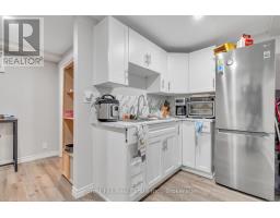 35 SHAFTSBURY DRIVE - 24