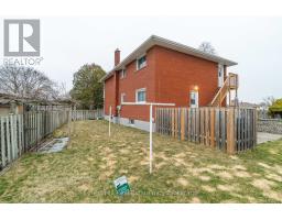 35 SHAFTSBURY DRIVE - 30