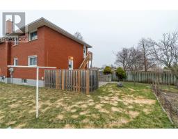 35 SHAFTSBURY DRIVE - 31
