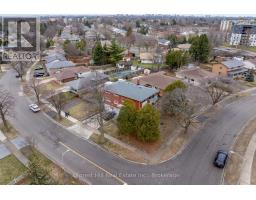 35 SHAFTSBURY DRIVE - 6