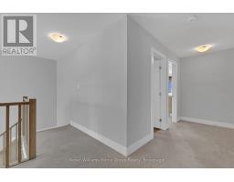 585 DOONWOODS CRESCENT - 40