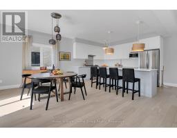 585 DOONWOODS CRESCENT - 9