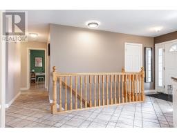82 GREGORY CRESCENT - 12