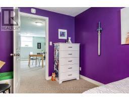 82 GREGORY CRESCENT - 36