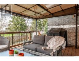 82 GREGORY CRESCENT - 39