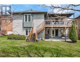 82 GREGORY CRESCENT - 43