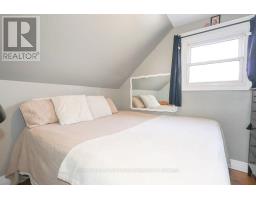 122 TRINITY STREET - 13