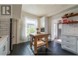 120 CAMERON STREET N - 15