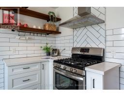 120 CAMERON STREET N - 16