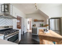 120 CAMERON STREET N - 17