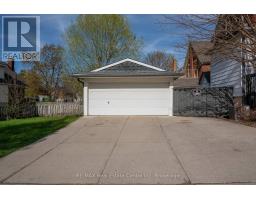 120 CAMERON STREET N - 43