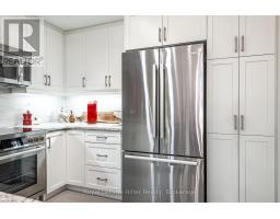 111 - 255 JOHN STREET - 17