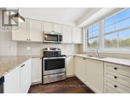 86 - 701 HOMER WATSON BOULEVARD - 13