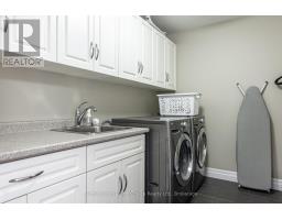 138 OAK PARK DRIVE - 19