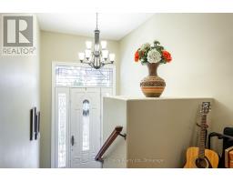 138 OAK PARK DRIVE - 3