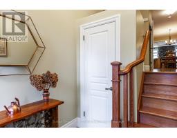 138 OAK PARK DRIVE - 4