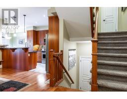 138 OAK PARK DRIVE - 6