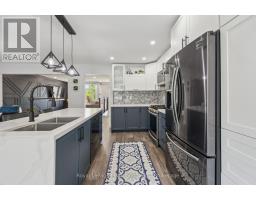 81 OAK HILL DRIVE - 17