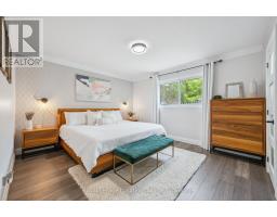 81 OAK HILL DRIVE - 19