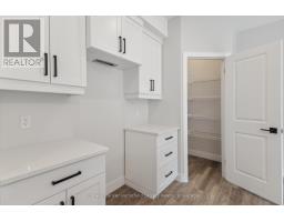 4 - 165 EGAN AVENUE - 18
