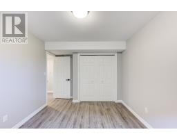 10 TARA COURT - 24
