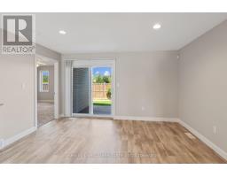 98 MOONSTONE CRESCENT - 13