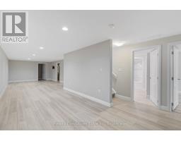 98 MOONSTONE CRESCENT - 24