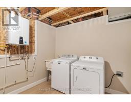 98 MOONSTONE CRESCENT - 32
