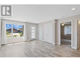 98 MOONSTONE CRESCENT - 4