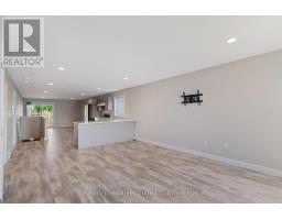 98 MOONSTONE CRESCENT - 6