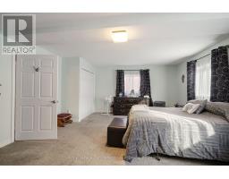 79 MADDISON STREET E - 19
