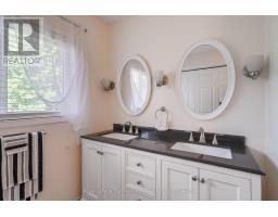 79 MADDISON STREET E - 26