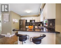 79 MADDISON STREET E - 9